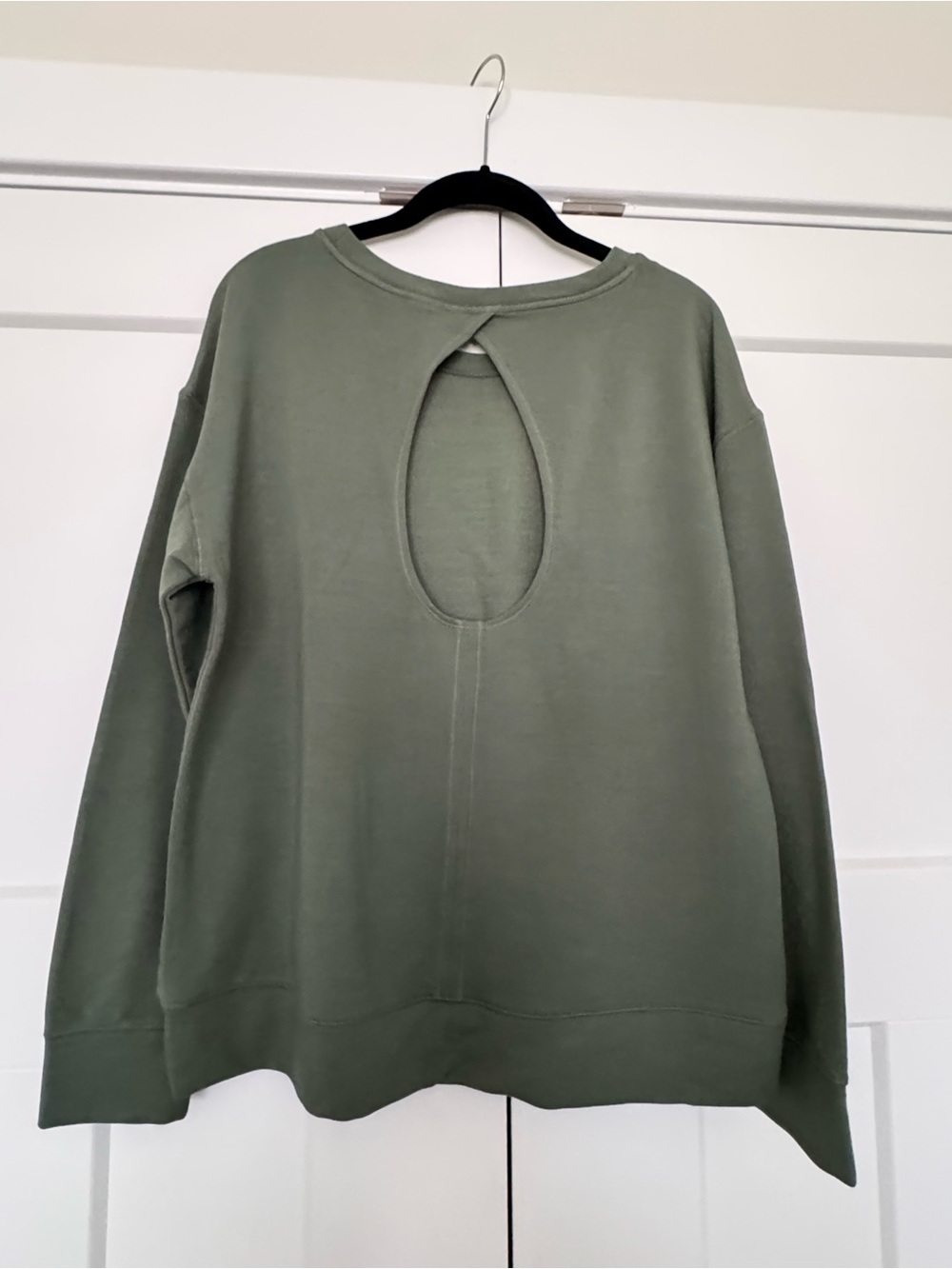 CALIA Green Women's Keyhole Back Sweatshirt